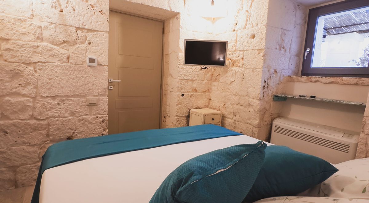 cameretta con smart tv